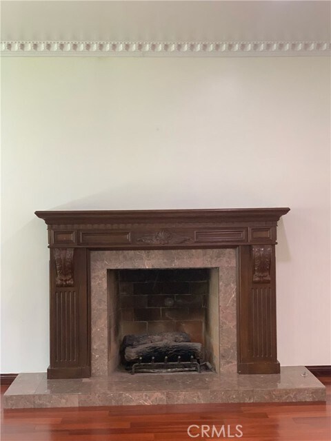 Foto del edificio - 220 Laurel Ave