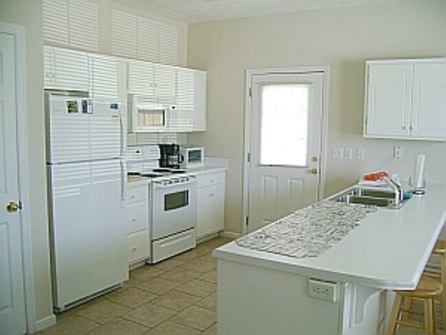 Building Photo - 17114 Guava Ave