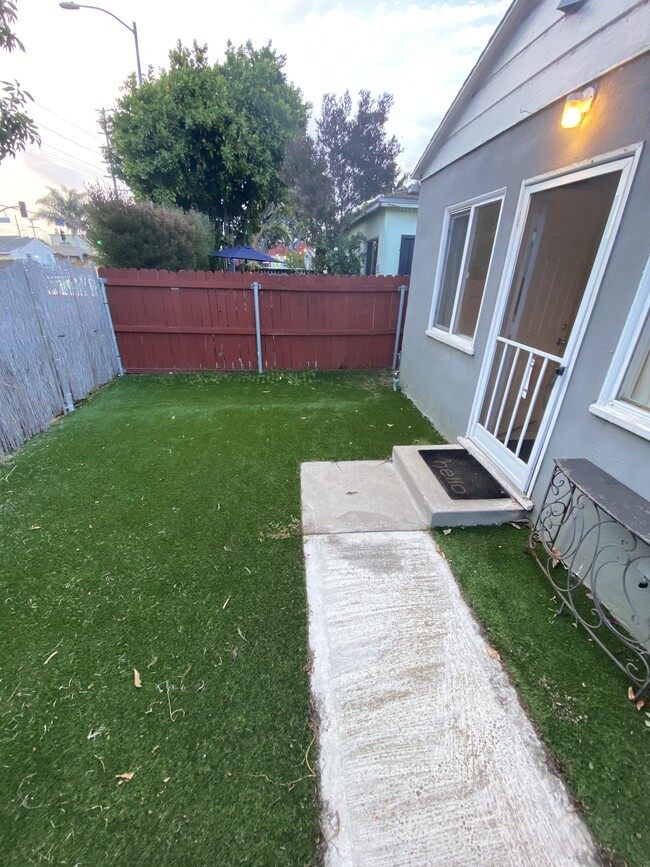 Building Photo - 4449 S Centinela Ave
