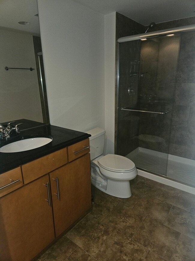 Building Photo - 4833 N Olcott Ave