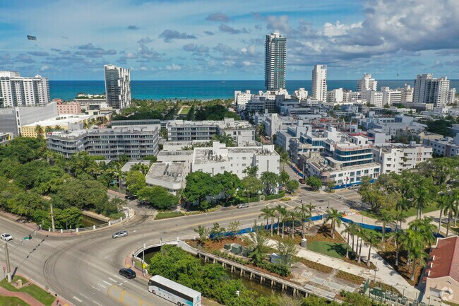 Foto del edificio - Cynthia Apartments