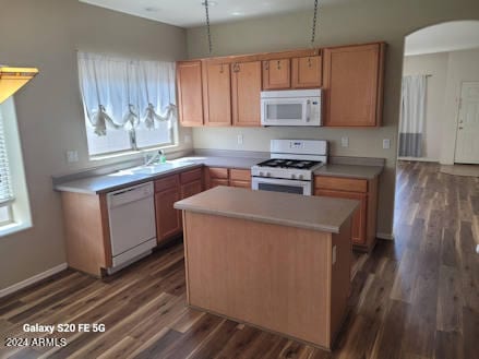 Building Photo - 12859 W Modesto Dr