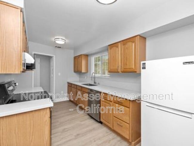 Building Photo - 1416 Sebastian Way