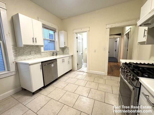 Building Photo - 24 Weld Hill St