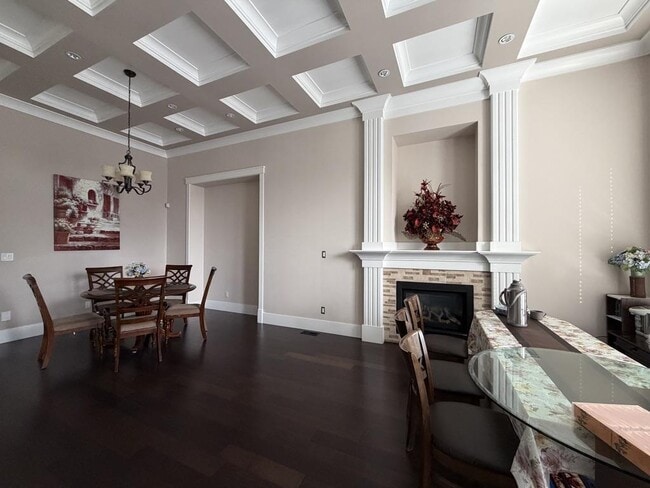 Building Photo - 16067-16014 14 Ave