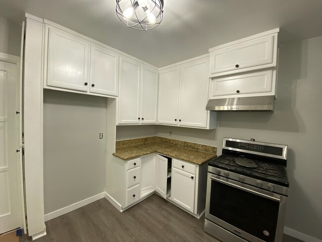 Photo - 3514 Leroy St House