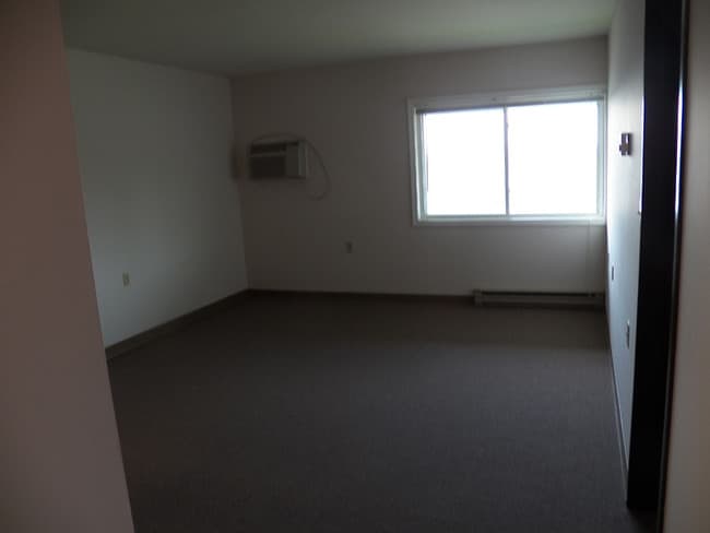Building Photo - Hampton Regency Apartments