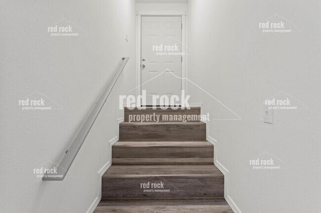 Building Photo - 403 East Dalke Avenue - 1