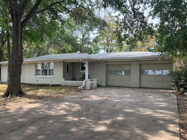 Foto principal - 2505 Ridgecrest Rd