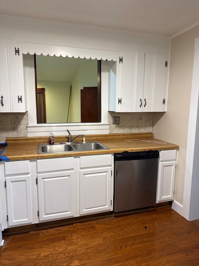 Building Photo - 4635 Cumby Rd