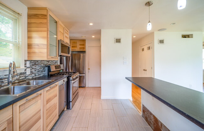 Foto del edificio - Your Ideal Lifestyle Awaits in this Stunni...