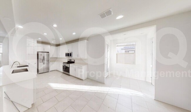 Building Photo - 4129 E Appaloosa Rd