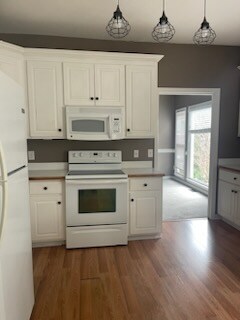 Foto del edificio - 6302 Woodlore Dr NW