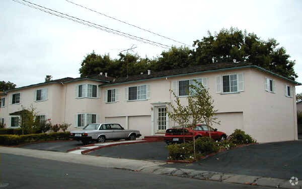 Building Photo - 691 Victor Way