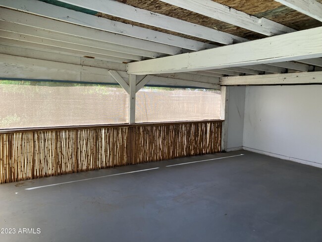 Building Photo - 3012 E Monte Vista Rd