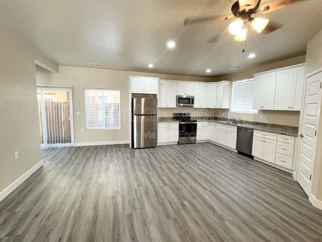 Photo - 1353 Carlsbad Dr House