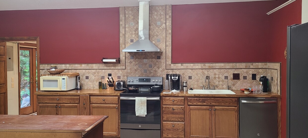 Photo - 190 Ferry Rd (Saco, ME)