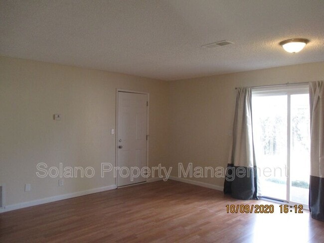 Foto del edificio - 232 Elwood St