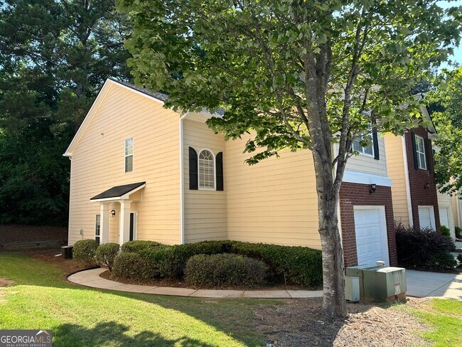 Building Photo - 7040 Biltmore Trce