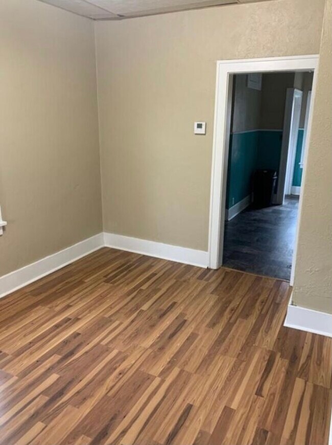 Building Photo - 507 Pearl St