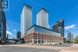 Building Photo - 19 Bathurst St