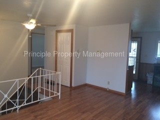Building Photo - Large Home Limestone Schools