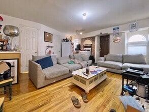 Building Photo - 415 1st St