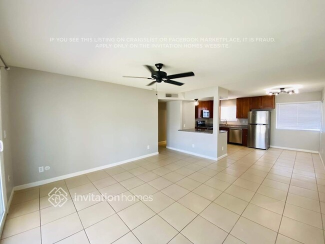 Building Photo - 802 W Monterey Pl