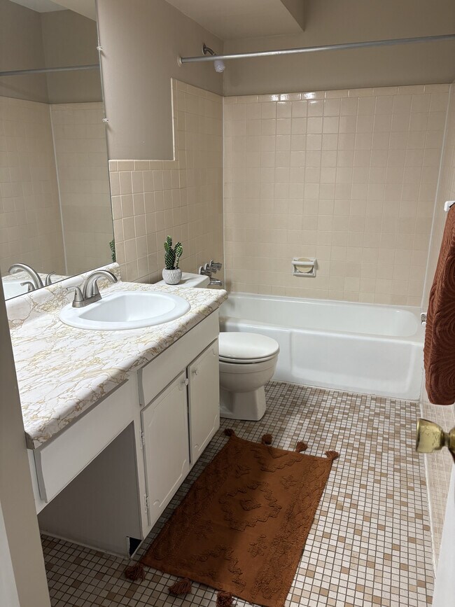 Foto del edificio - Charleston Square Apartments