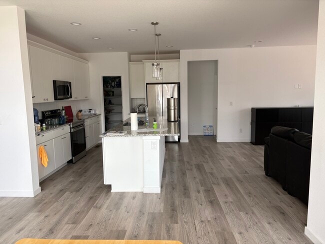 Foto del edificio - 928 Saint Andrews Ln