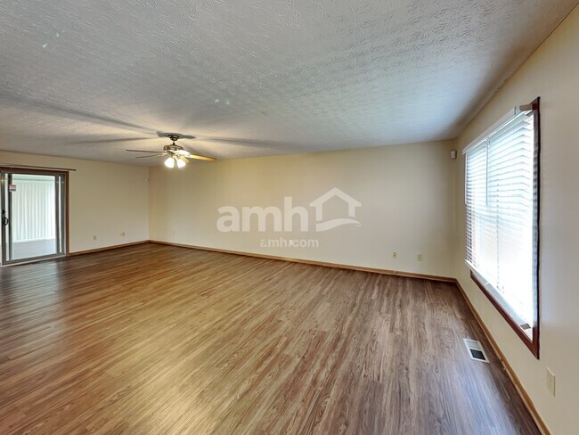 Building Photo - 5016 Scalton Pl