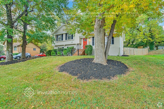 Building Photo - 800 Braxfield Dr