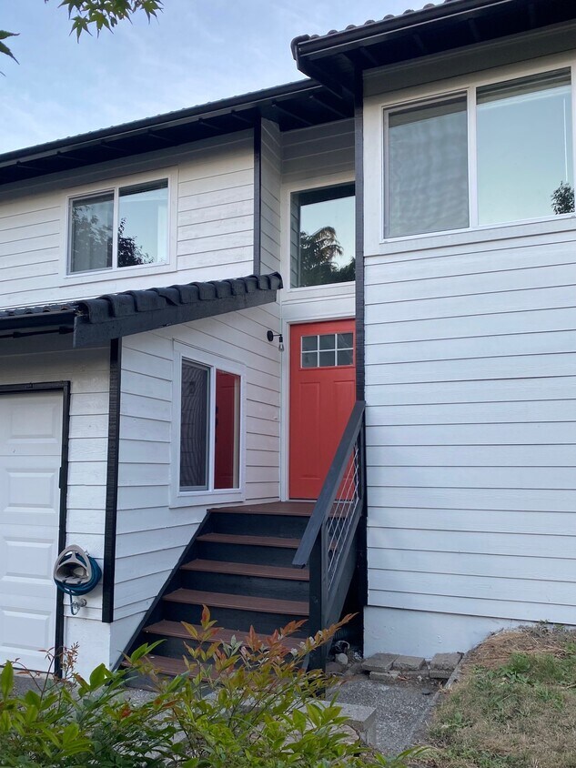 Foto principal - 1016 NE 105th St