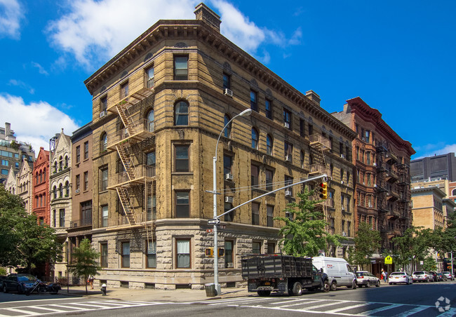 Foto del edificio - 1340 Madison Ave