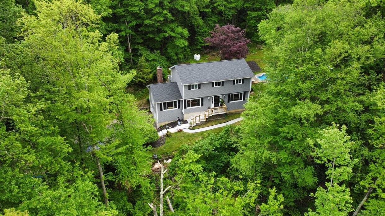Foto principal - 8 Glenview Dr