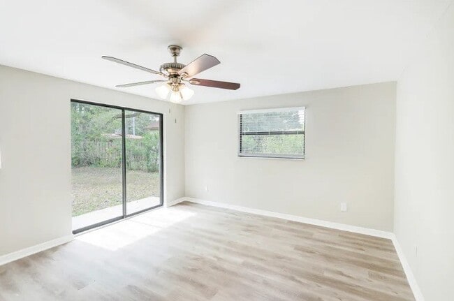 Building Photo - 4516 S Hale Ave