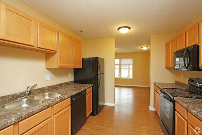 Building Photo - 2 Bedroom Townhome w/Garage & Pets Welcome!*