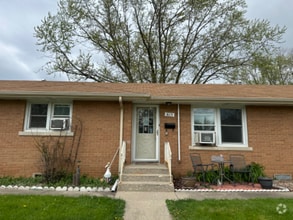 Building Photo - 615 W South St
