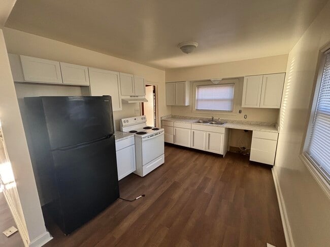 Building Photo - 1029 Kees Rd