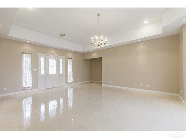 Building Photo - 2702 Santa Ana