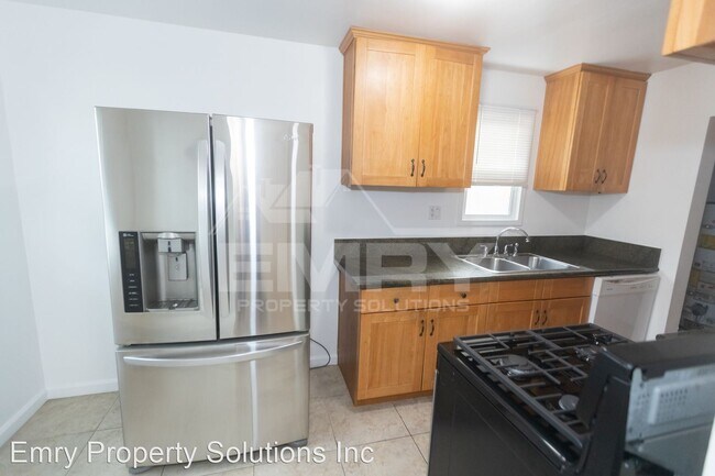 Building Photo - 2 br, 1 bath House - 3517 Walnut Ave