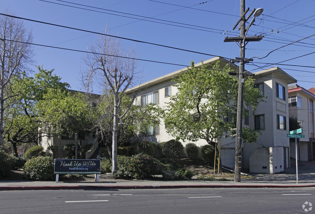 Foto del edificio - 765 MacArthur Blvd