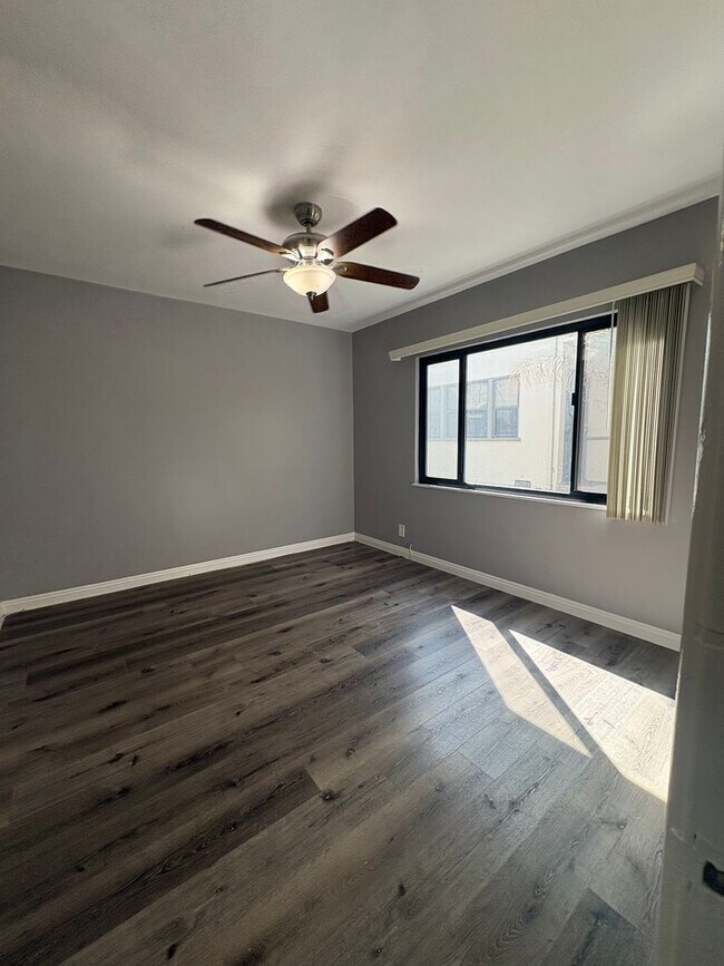 Foto del edificio - Charming 1 Bed / 1 Bath in Historic Bluff Park – Just One Block from the Beach!