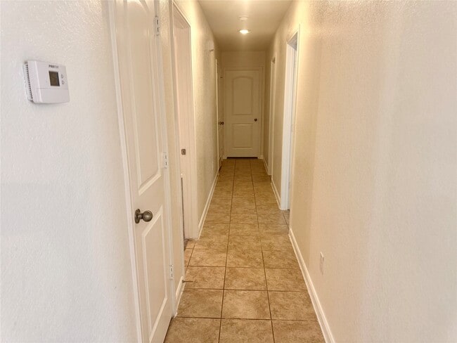 Building Photo - 26680 Pools Creek Dr