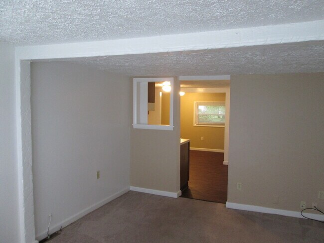 Foto del edificio - 115 E Montrose St