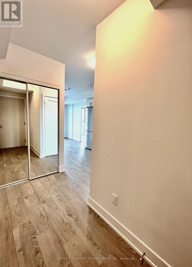 Photo du bâtiment - 2550 Simcoe St N