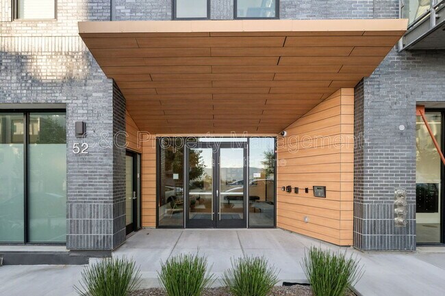 Building Photo - 52 Kirkwood Ave