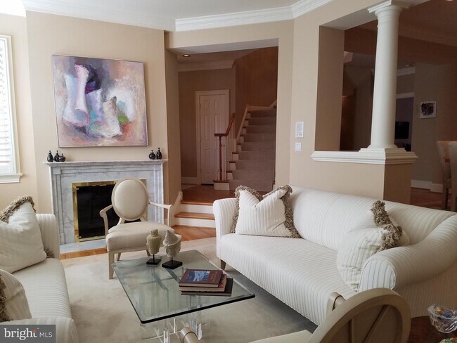 Foto del edificio - 2003 Mayfair McLean Ct