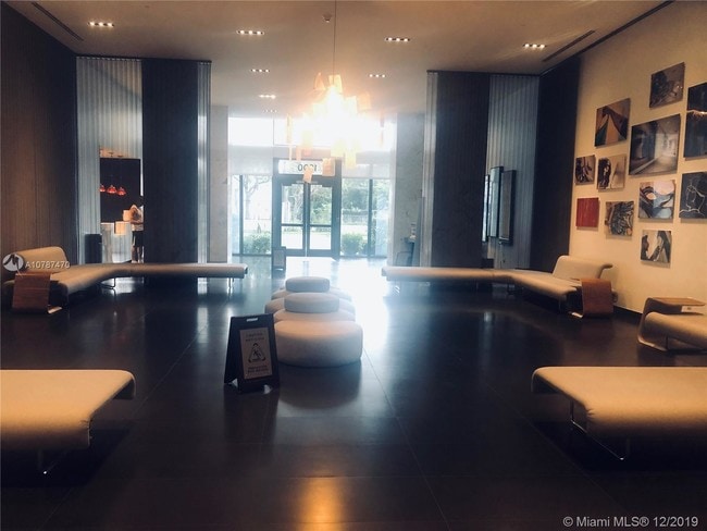 Building Photo - 1600 NE 1st Ave