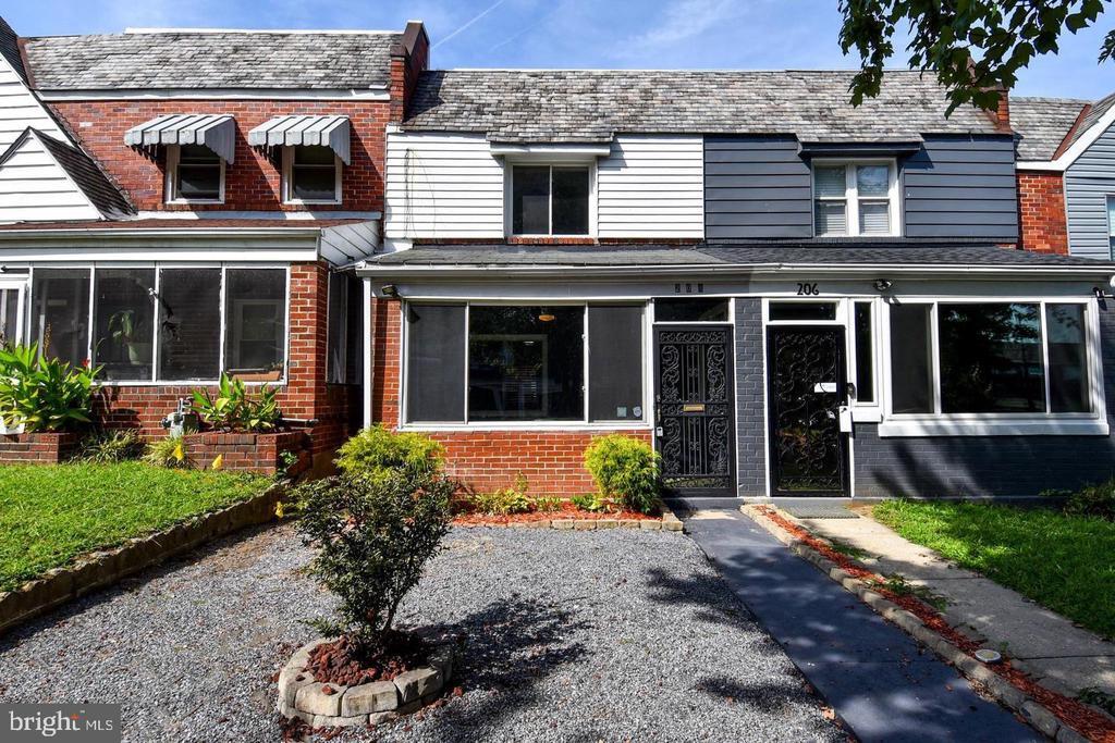 Foto principal - 204 34th St NE